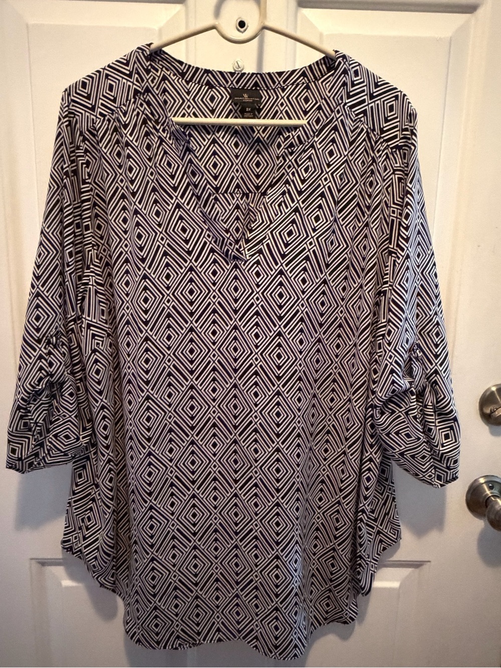 Worthington Black & White Geometric Print Tunic Blouse